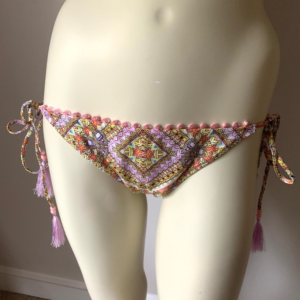 Victoria’s Secret bikini bottom size large